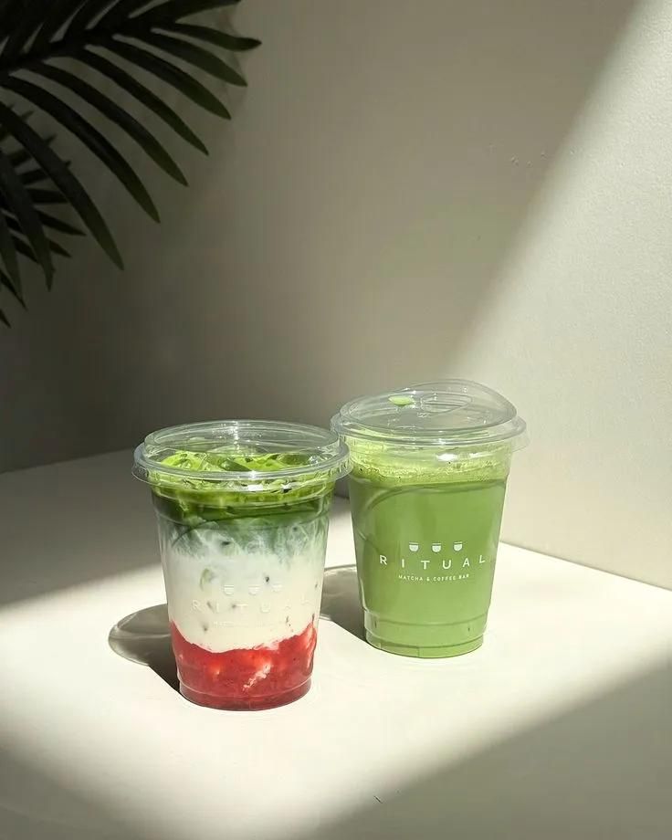 Những ly nước Matcha với 2 hương vị khác nhau